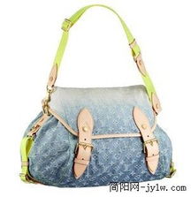 簡(jiǎn)陽(yáng)人的精品奢華之選 LV與Gucci淘寶網(wǎng)店的跳蚤市場(chǎng)秘密